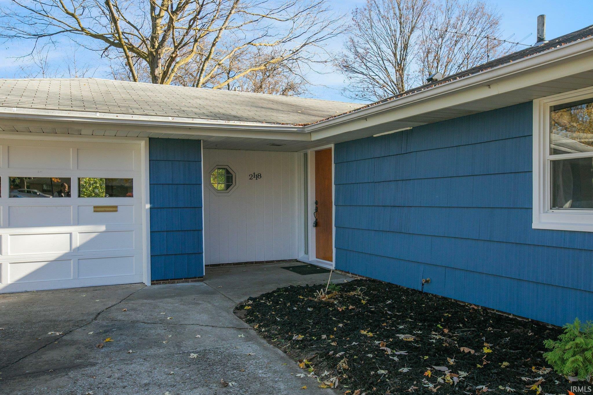 Property Photo:  2118 Hawthorne Drive  IN 46517 