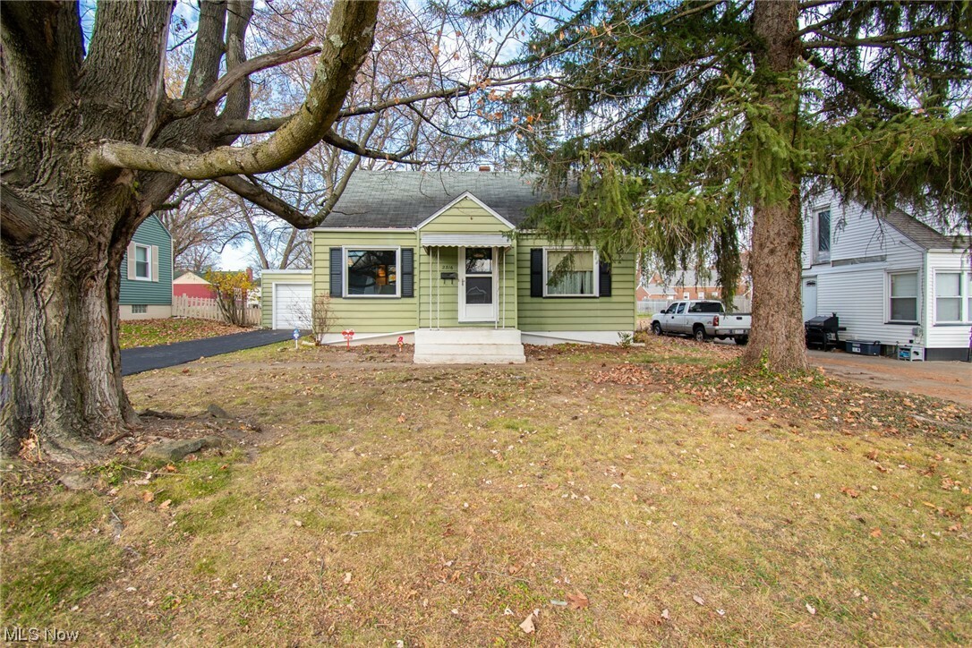 Property Photo:  2316 Hamilton Avenue  OH 44514 