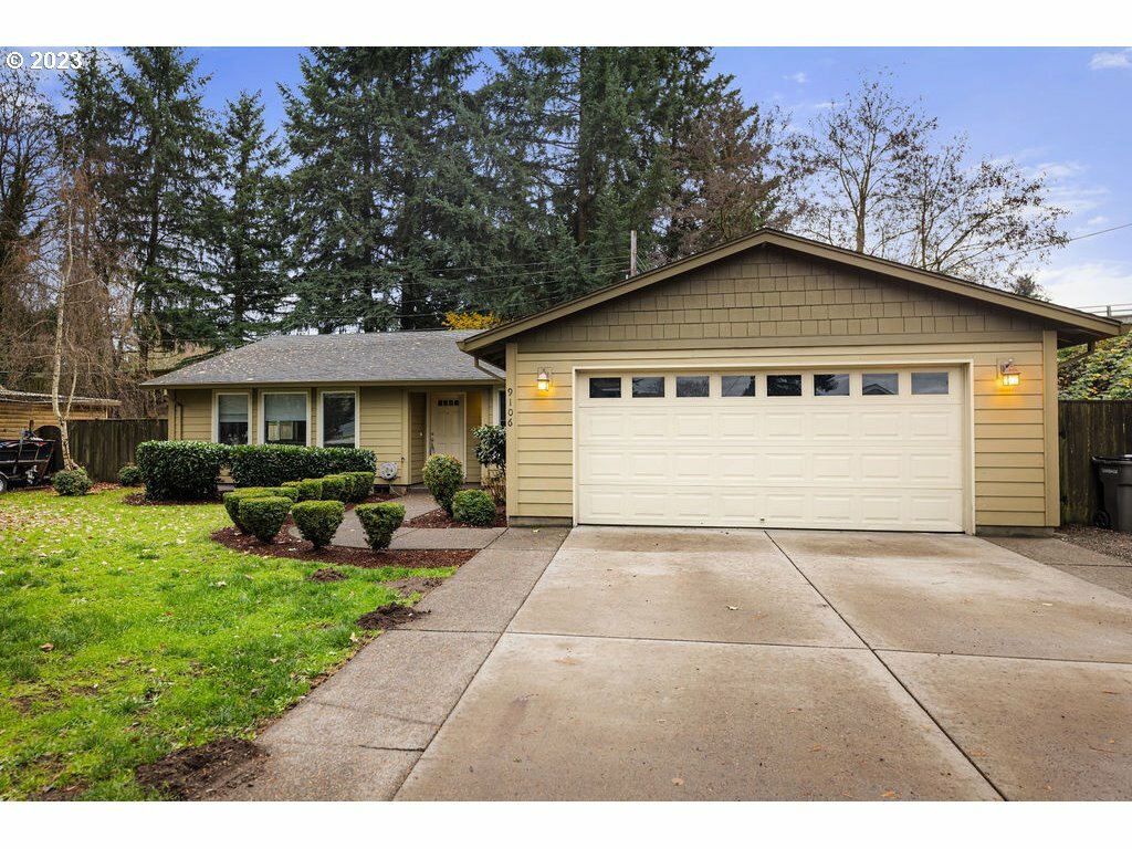 Property Photo: 9106 NE 63rd St WA 98662