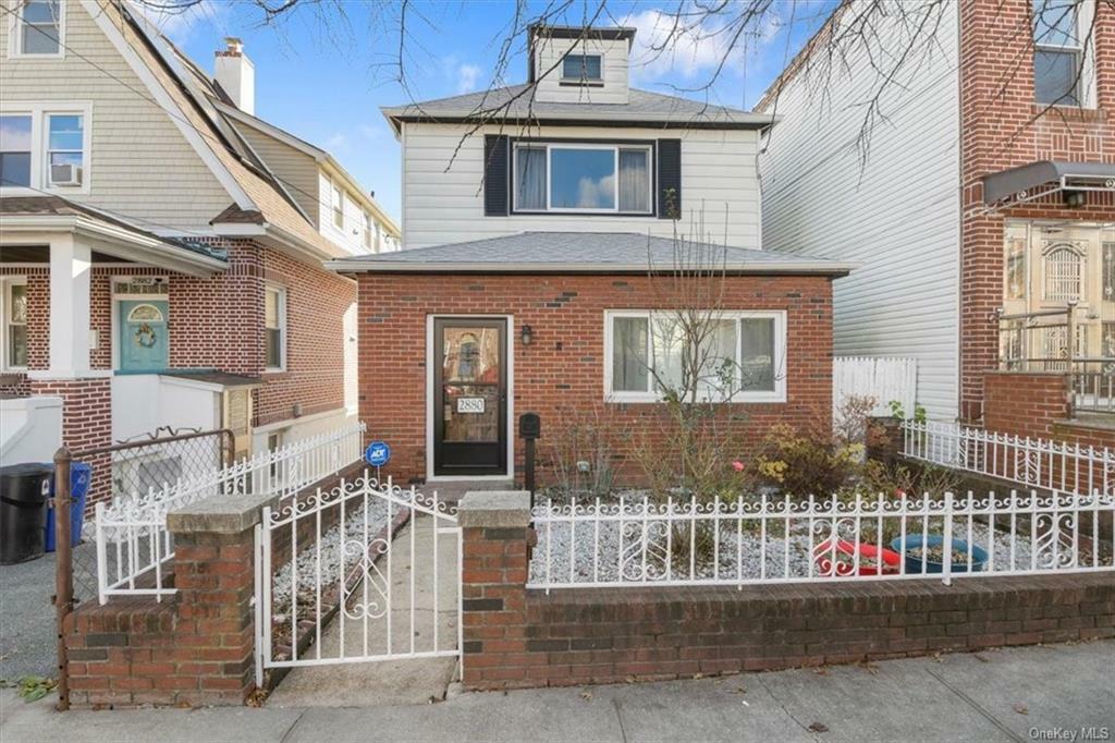 Property Photo: 2880 Harrington Avenue NY 10461