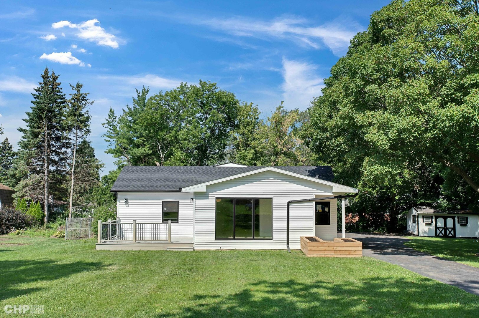 Property Photo: 1292 S Lloyd Avenue IL 60148