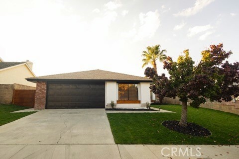 Property Photo:  37749 Autumn Lane  CA 93550 