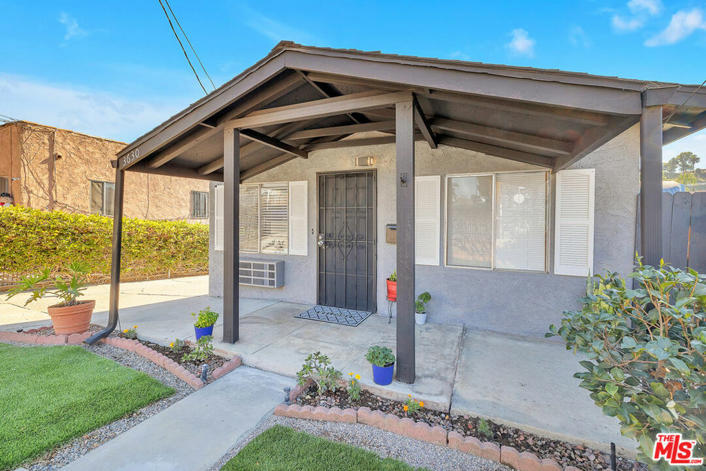 Property Photo:  3630 Whiteside Street  CA 90063 