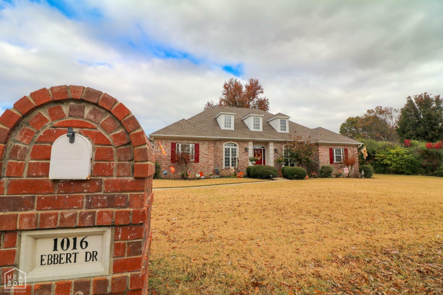 Property Photo: 1016 Ebbert Drive AR 72404