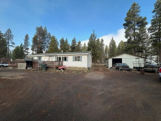 Property Photo: 16866 Whittier Drive OR 97707