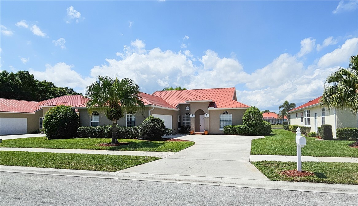 2425 45th Avenue  Vero Beach FL 32966 photo