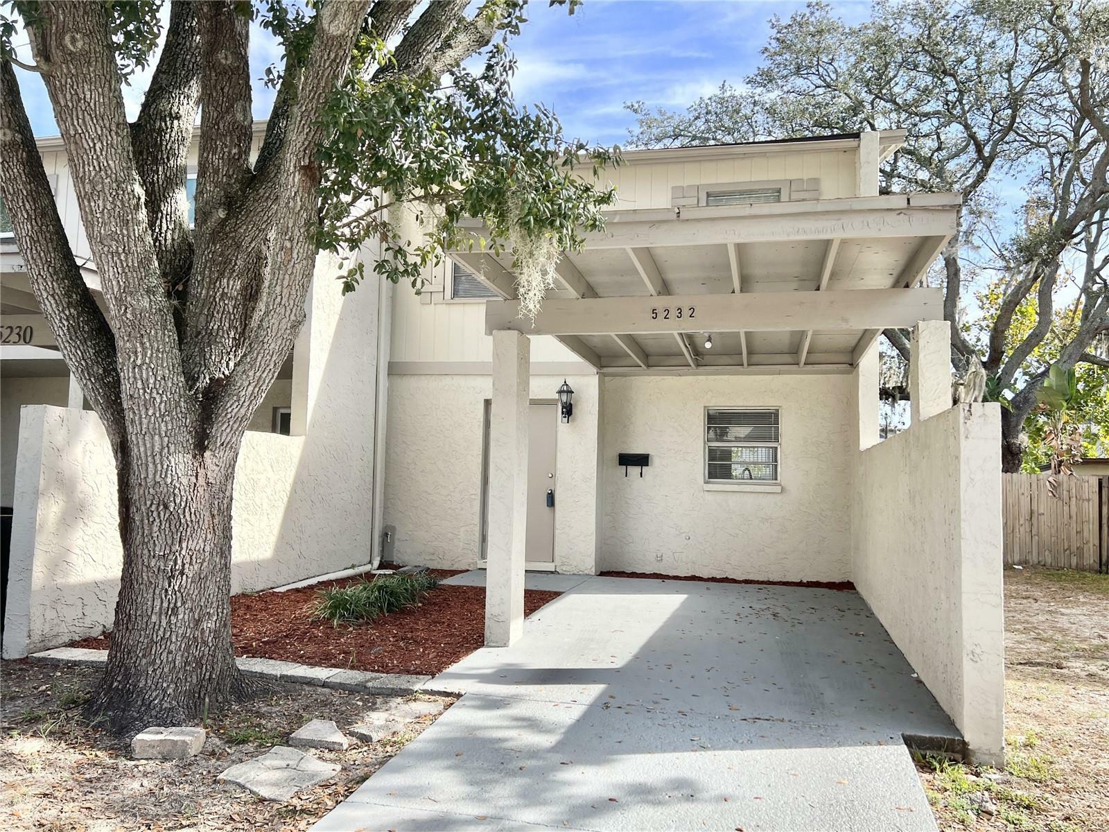 Property Photo:  5232 Tennis Court Cir  FL 33617 