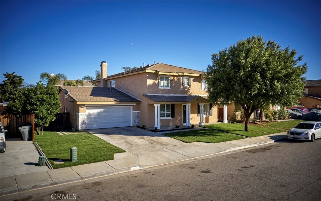 Property Photo:  1037 Bramble Way  CA 92582 