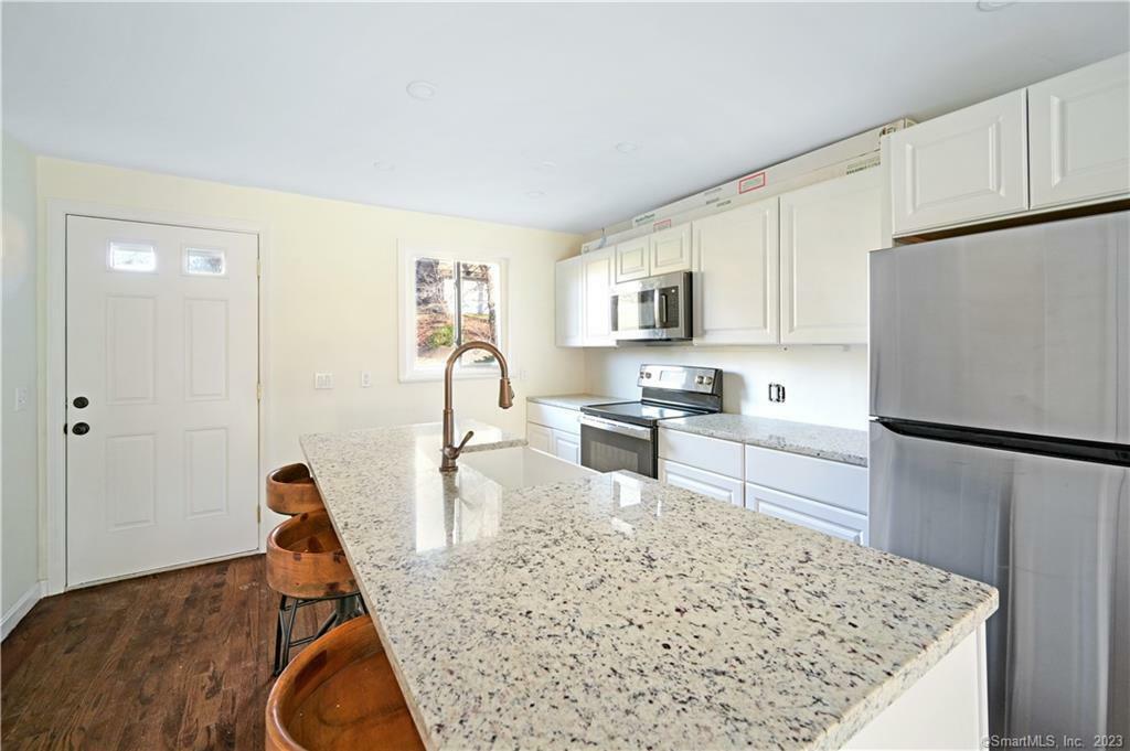 Property Photo: 11 King Arthur Drive 3D CT 06357
