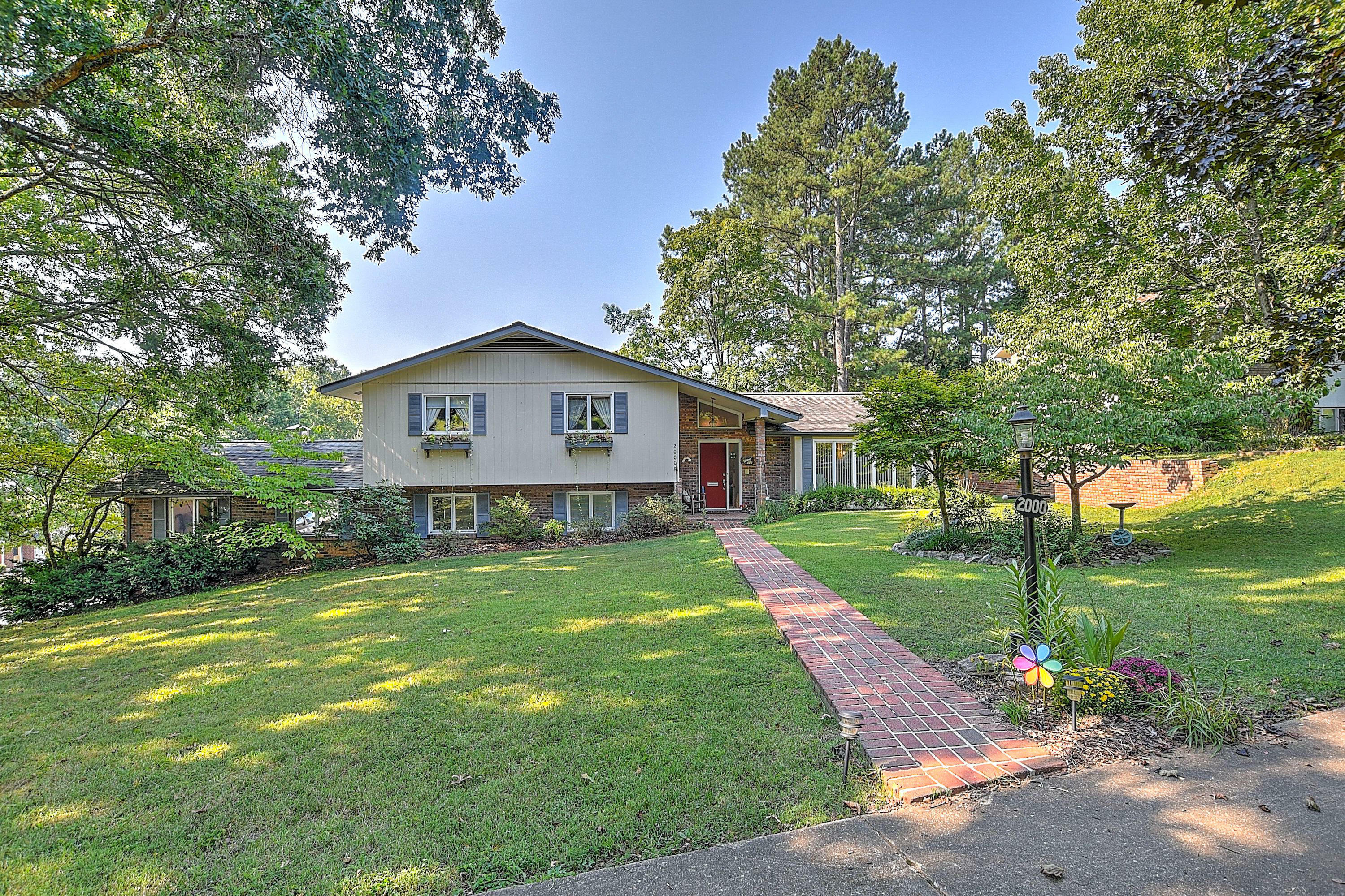 Property Photo:  2000 Lamont Street  TN 37664 