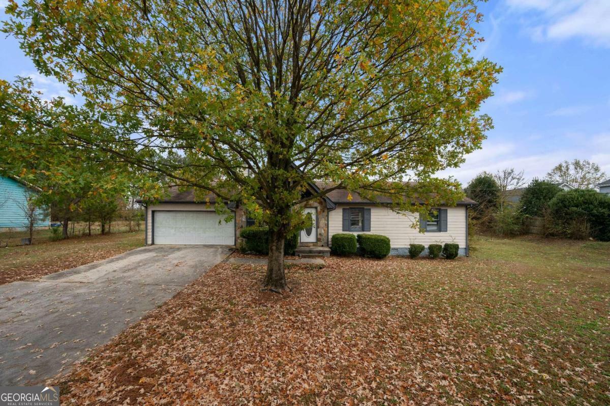 Property Photo: 11610 Highway 142 GA 30014