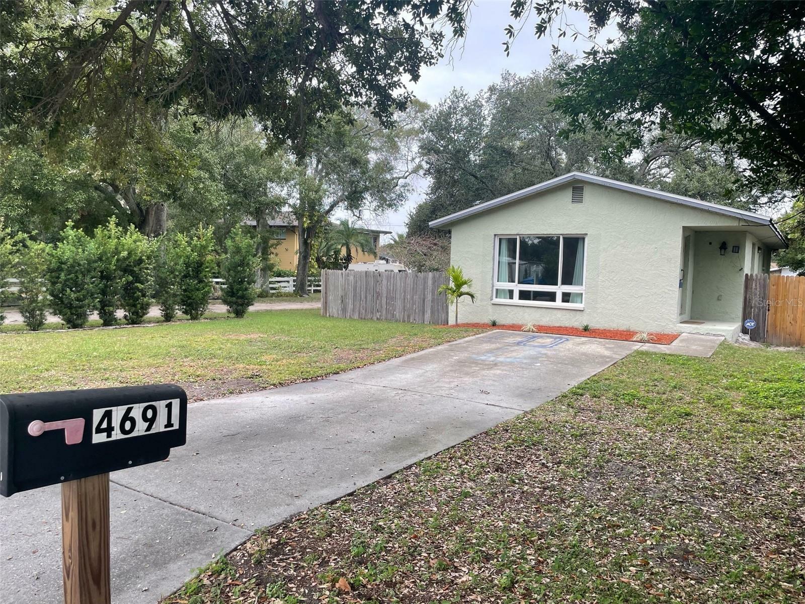 Property Photo:  4691 41st Avenue N  FL 33714 