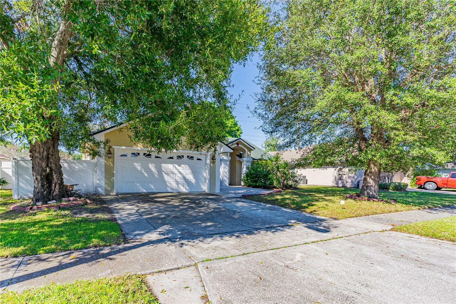 Property Photo:  11736 Frubisher Court  FL 32837 