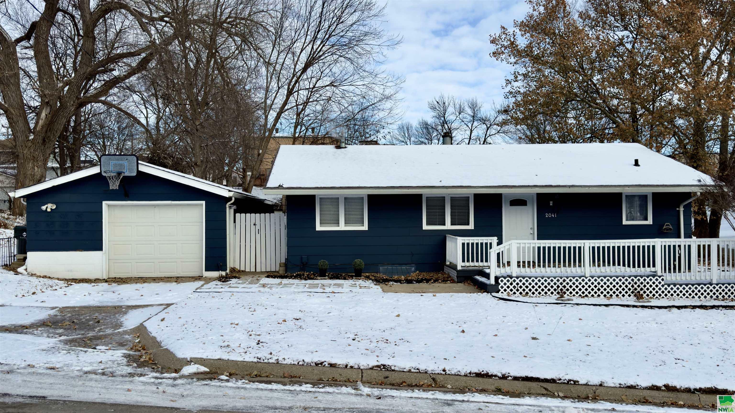 2041 S Patterson  Sioux City IA 51106 photo