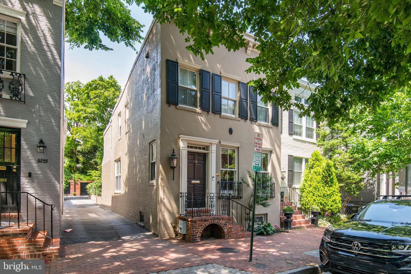 Property Photo:  3253 P Street NW  DC 20007 