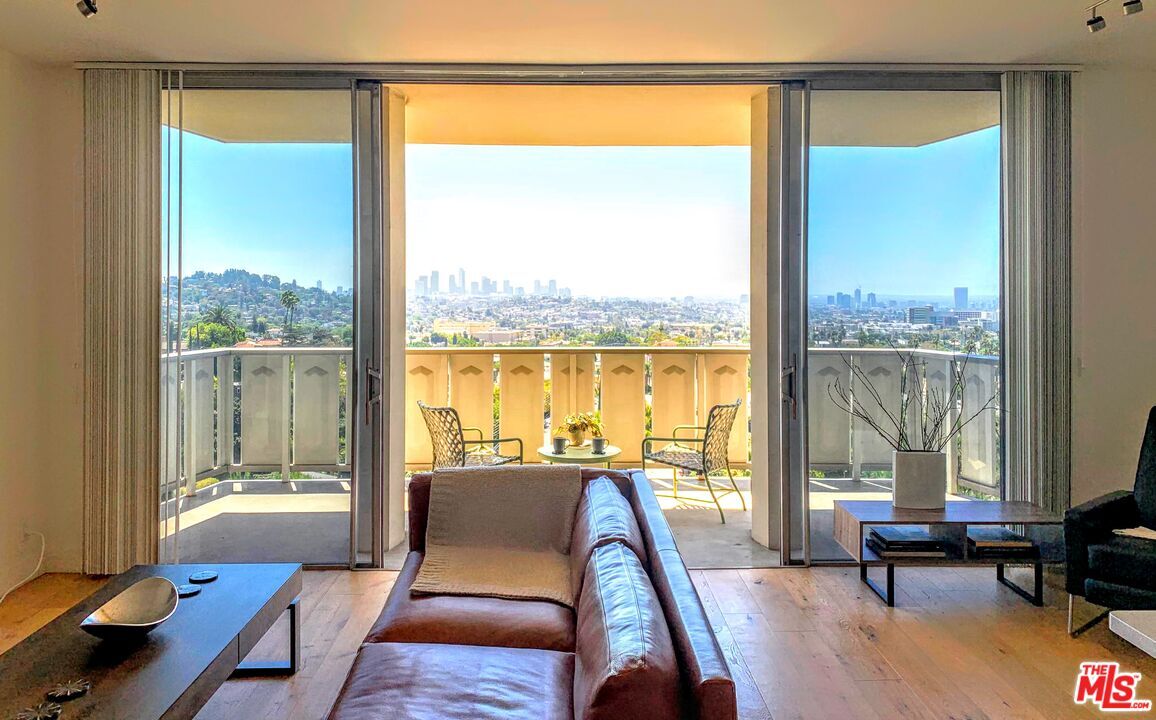 Property Photo:  4411   Los Feliz Blvd 1105  CA 90027 
