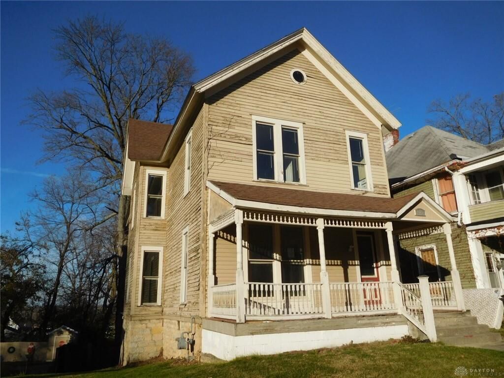 Property Photo:  912 E High Street  OH 45505 