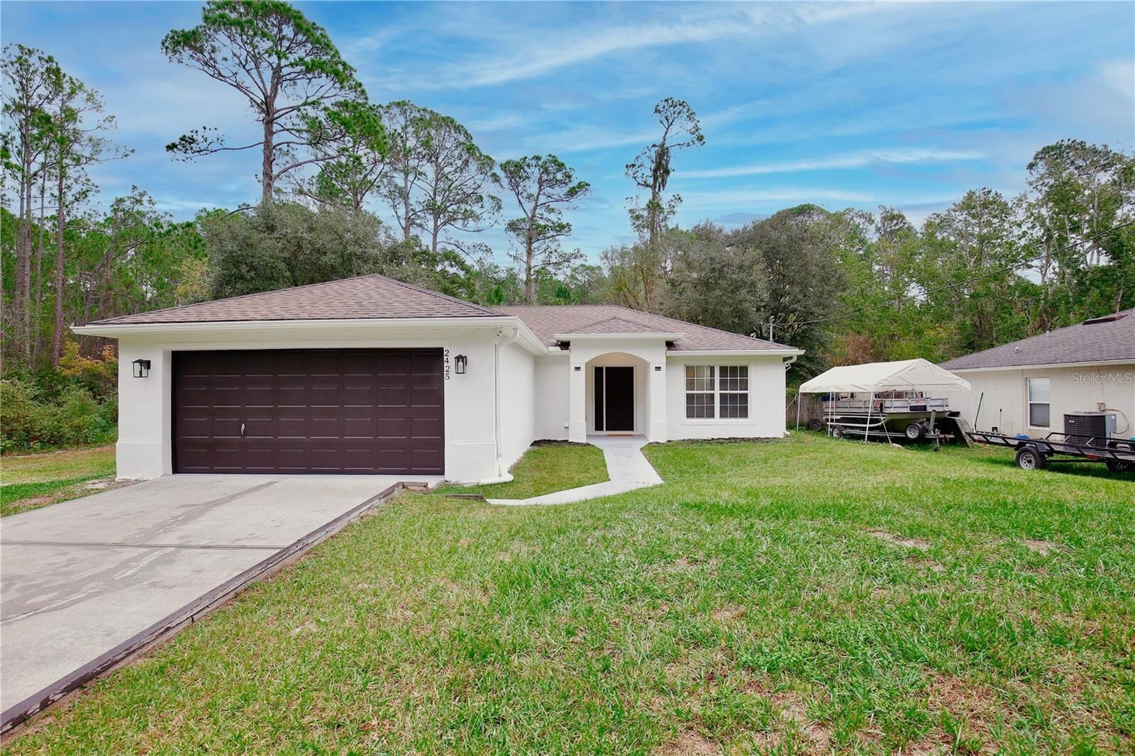 Property Photo:  2425 8th Avenue  FL 32724 