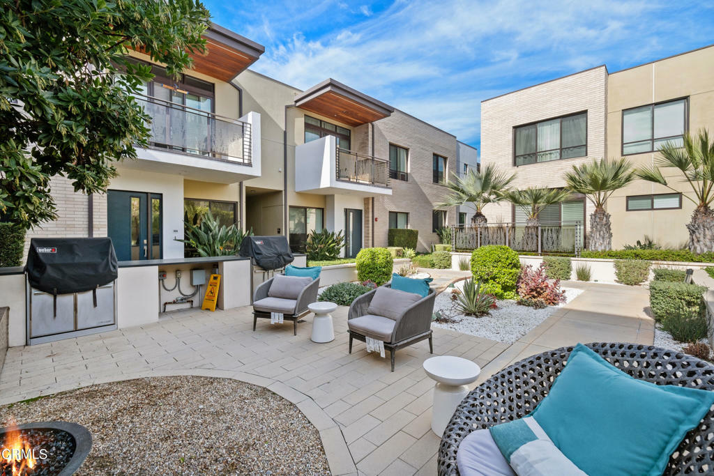Property Photo: 125 Hurlbut Street 108 CA 91105