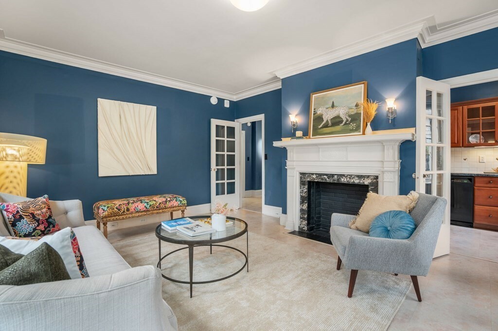 Property Photo: 50 Commonwealth Ave 202 MA 02116