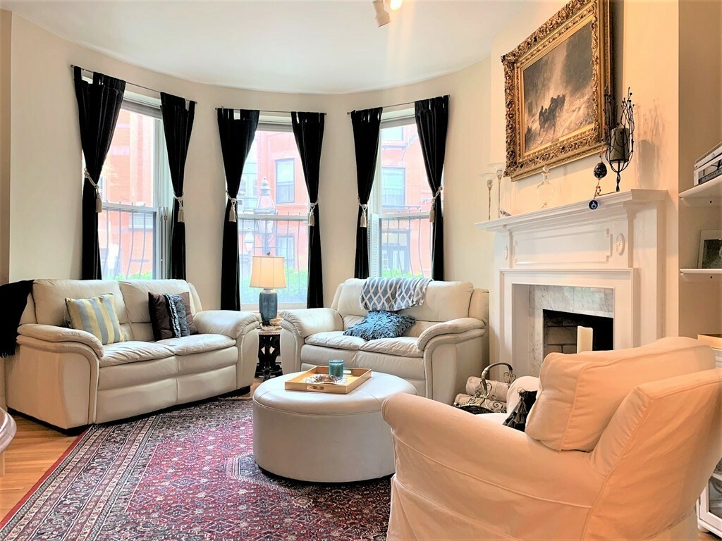 Property Photo:  425 Marlborough Street 2  MA 02115 