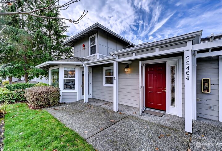 Property Photo:  22464 SE 37th Terrace 2342  WA 98029 