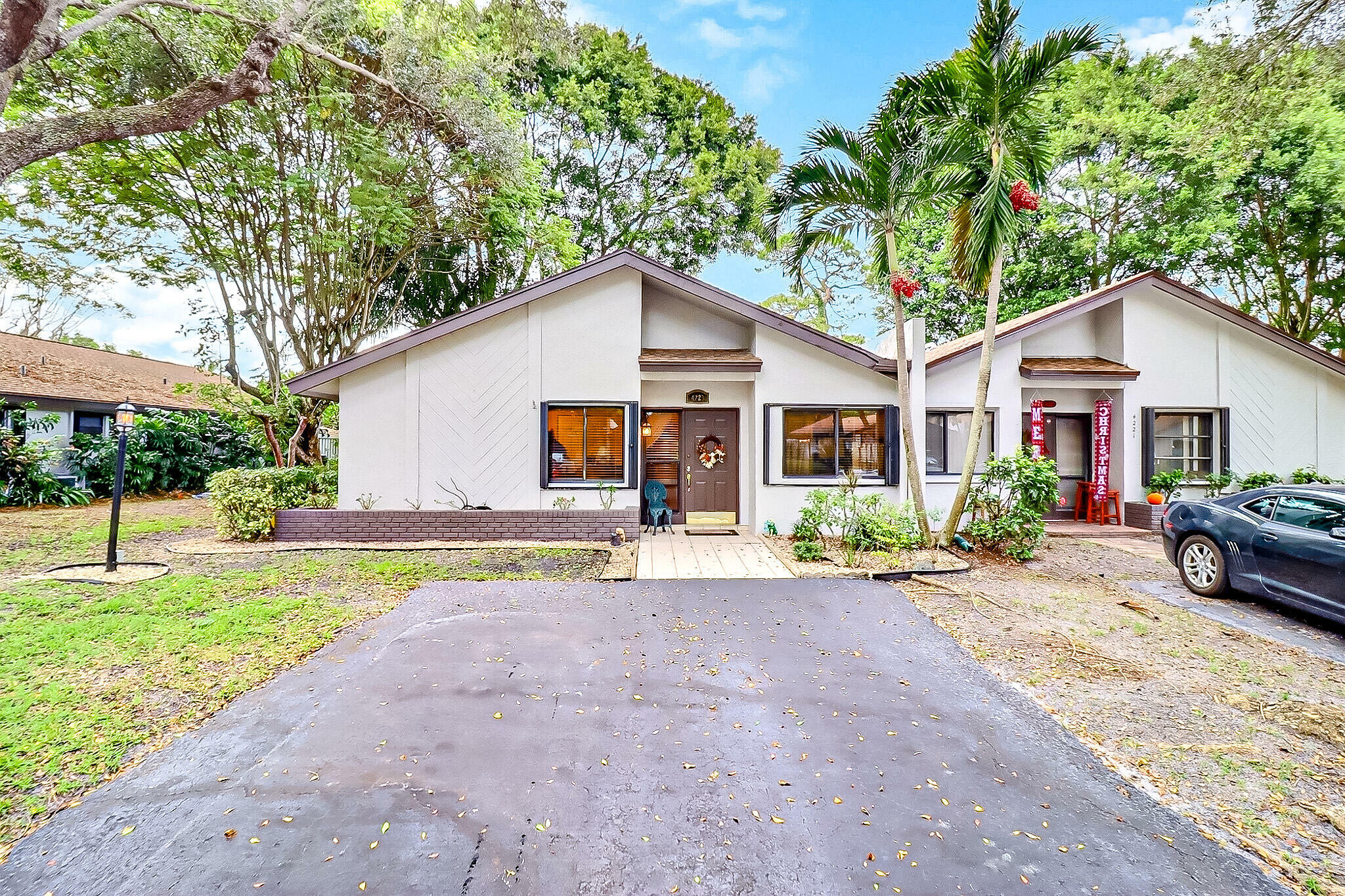 Property Photo:  4223 Palm Forest Drive N  FL 33445 