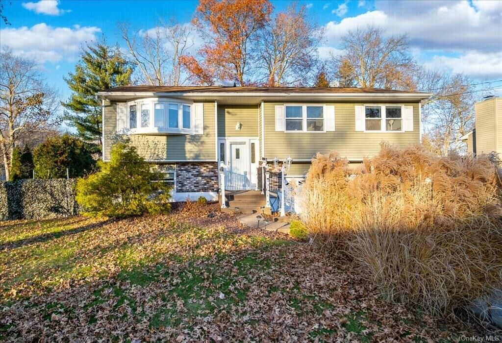 Property Photo: 52 Sutton Park Road NY 12603