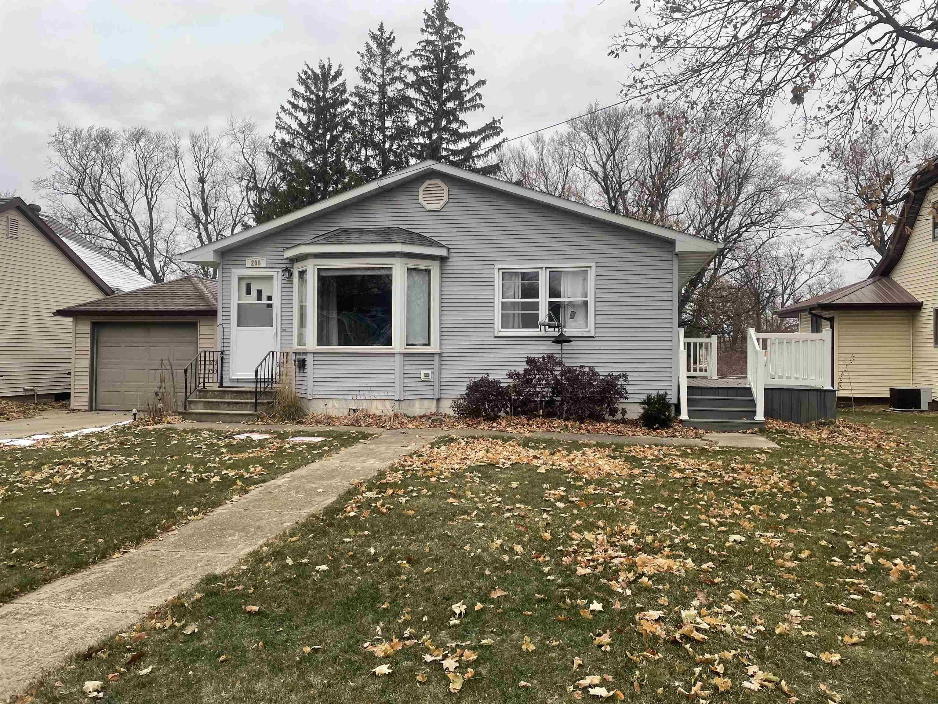 Property Photo: 206 Plum Street IA 50630