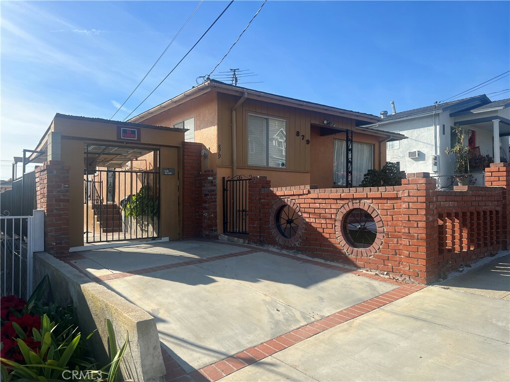 Property Photo:  879 W 6th Street  CA 90731 