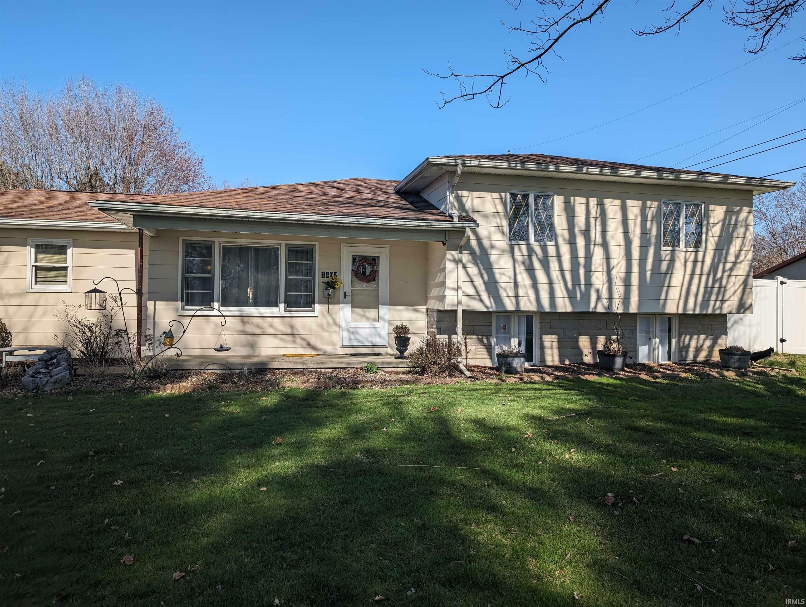 Property Photo: 1402 Crabtree Drive IN 47591