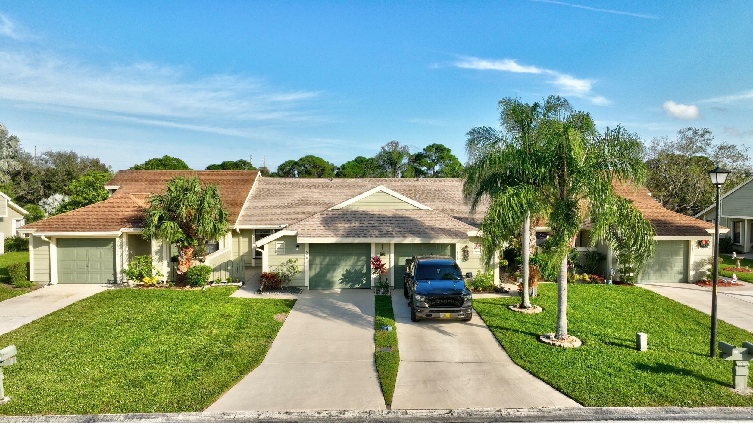 Property Photo:  1520 SE Crayrich Court  FL 34952 