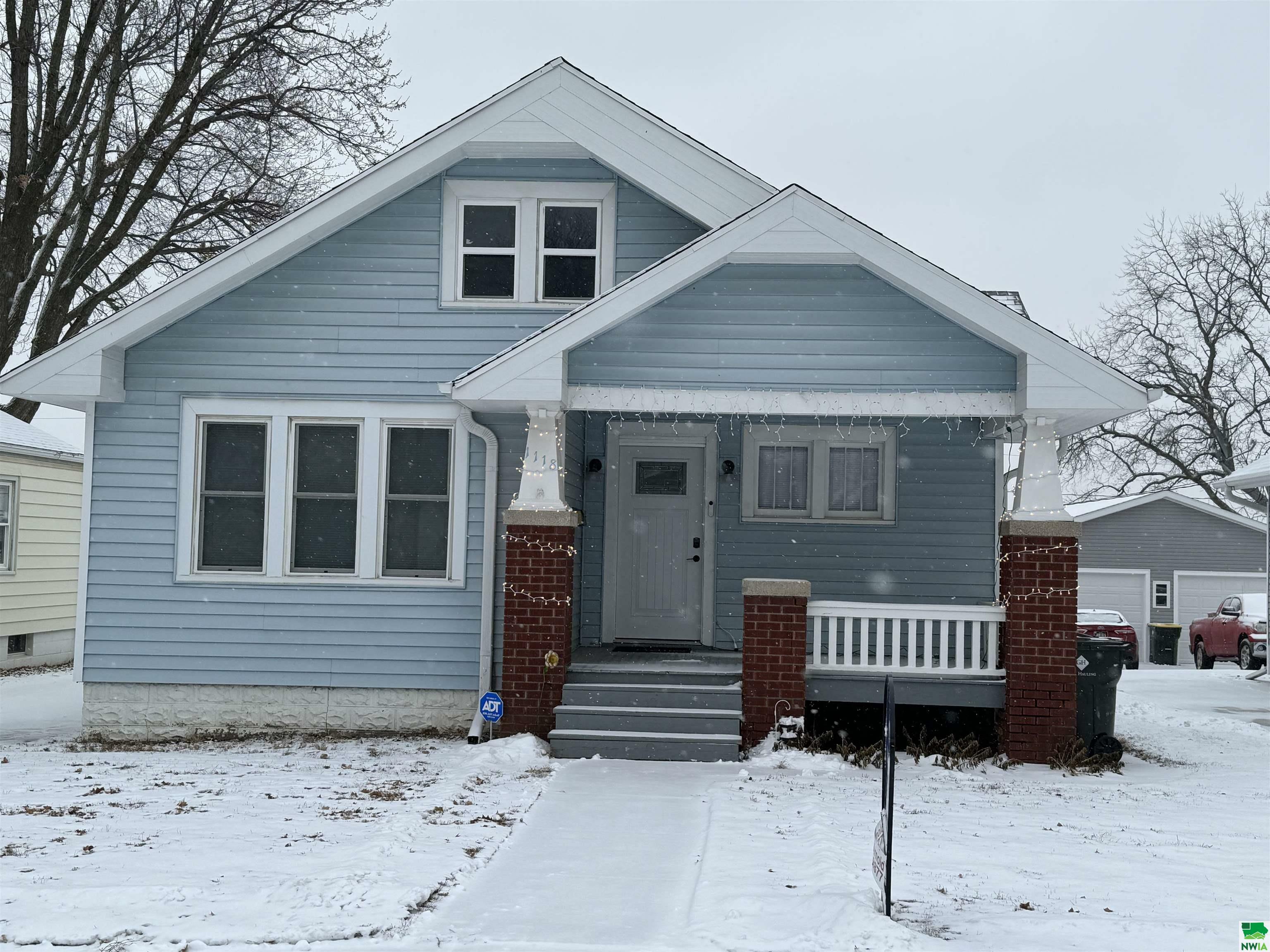 Property Photo:  1118 S Mulberry Street  IA 51106 