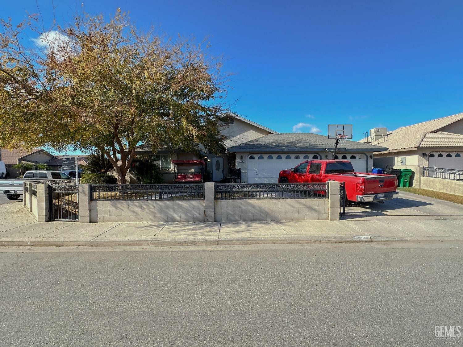 259 Regina Court  Shafter CA 93263 photo