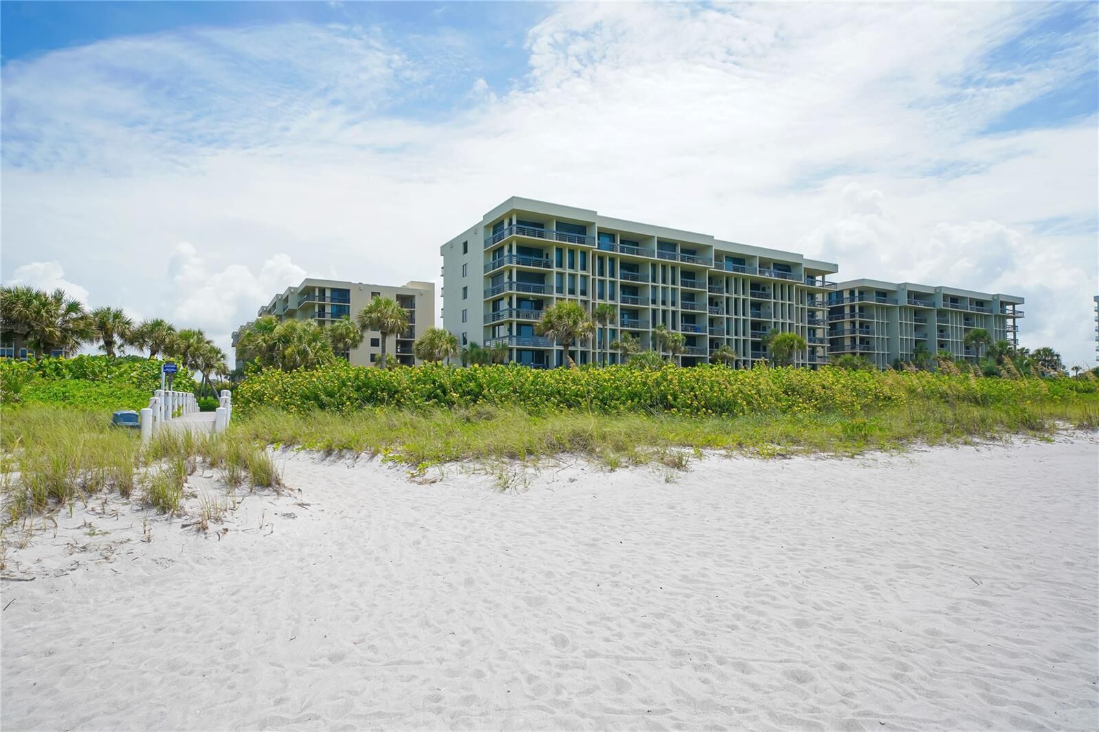 Property Photo:  1135 Gulf Of Mexico Drive 303  FL 34228 