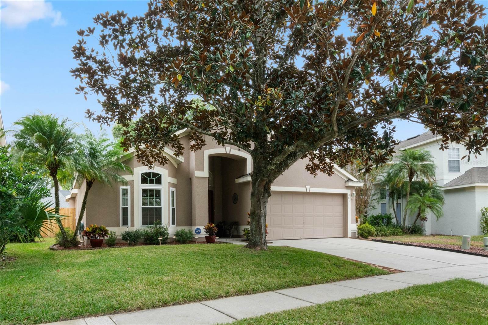 Property Photo: 381 Balogh Place FL 32750