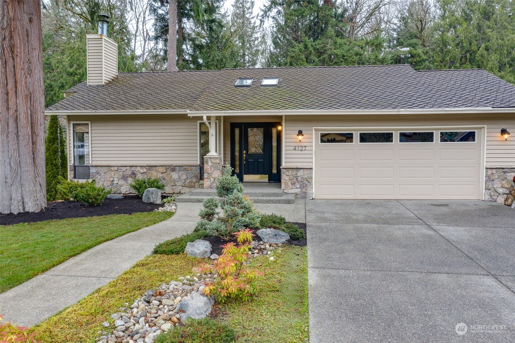 4 Bed Sammamish Home For Sale 4127 204th Avenue NE Sammamish WA 98074   0 2 Gallery 