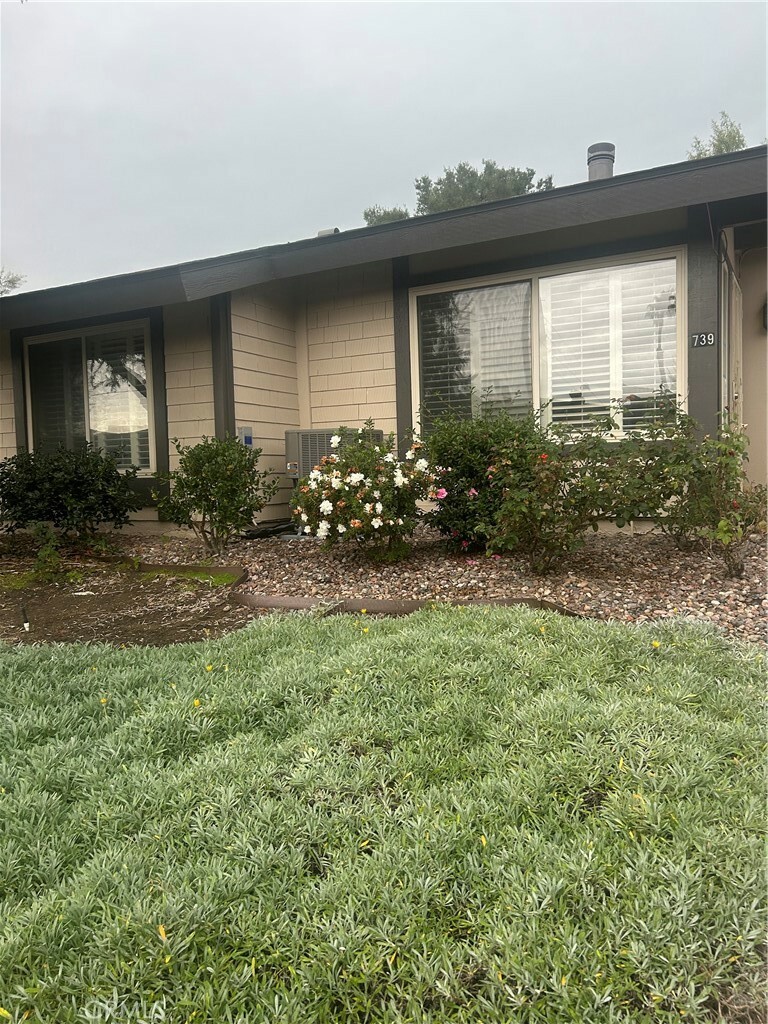 Property Photo:  739 Nob Circle  CA 92084 