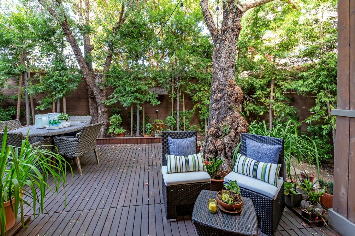 Property Photo: 6 Barneson Avenue CA 94402