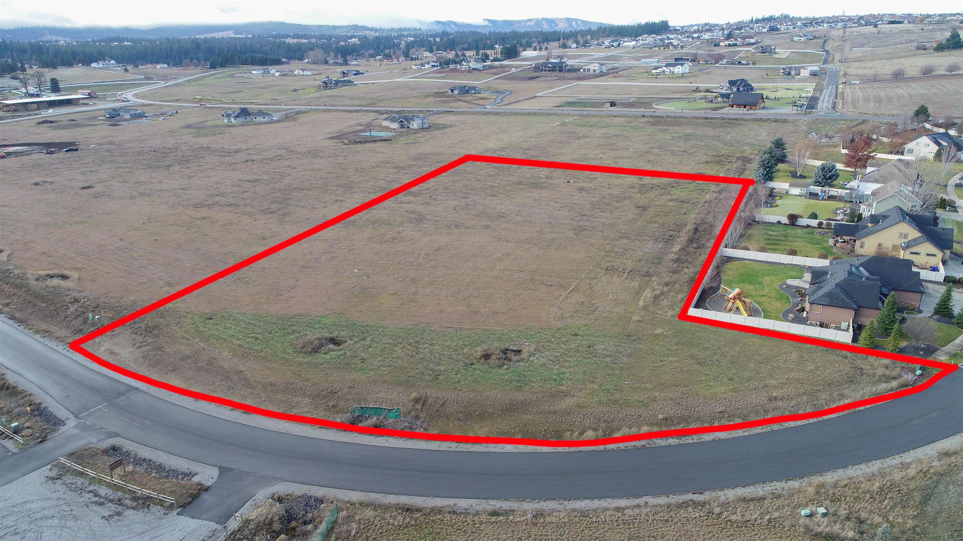 Property Photo: 2334 S Meadowview Rd WA 99016