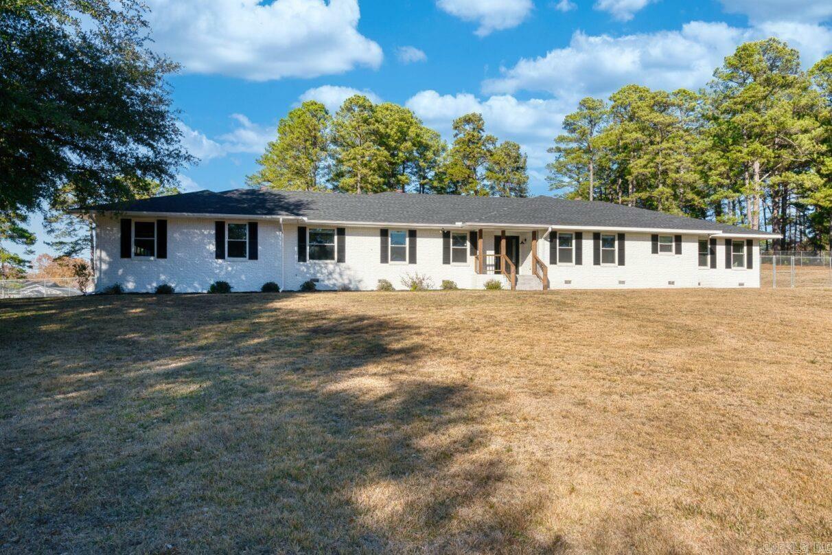 Property Photo:  1716 Sulphur Springs Rd  AR 72104 