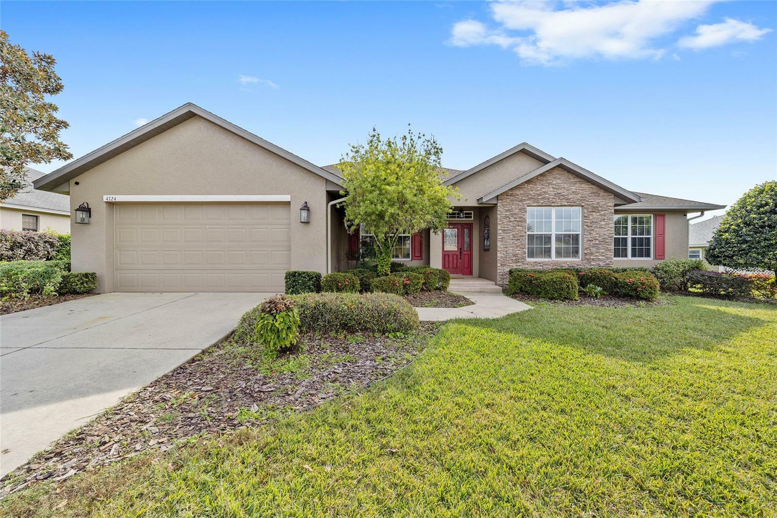 Property Photo:  4724 SE 32nd Street  FL 34480 