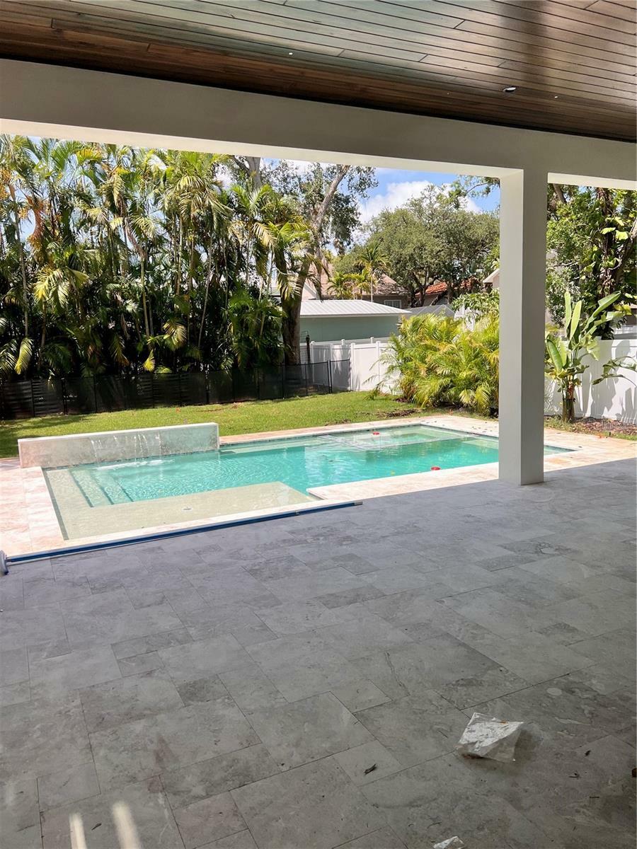 Property Photo: 3109 W Knights Avenue FL 33611