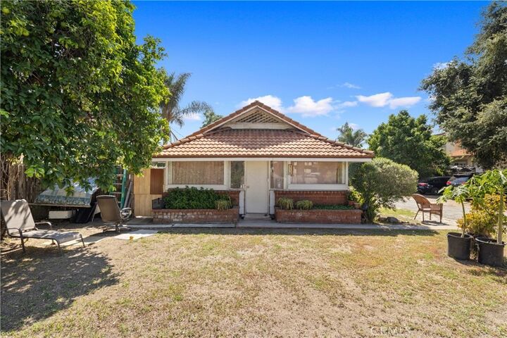 Property Photo:  416 E Duarte Road  CA 91006 