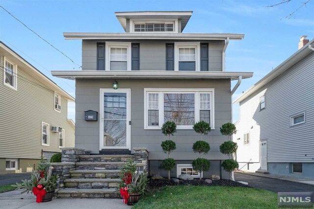 Property Photo:  438 Lake Avenue  NJ 07071 
