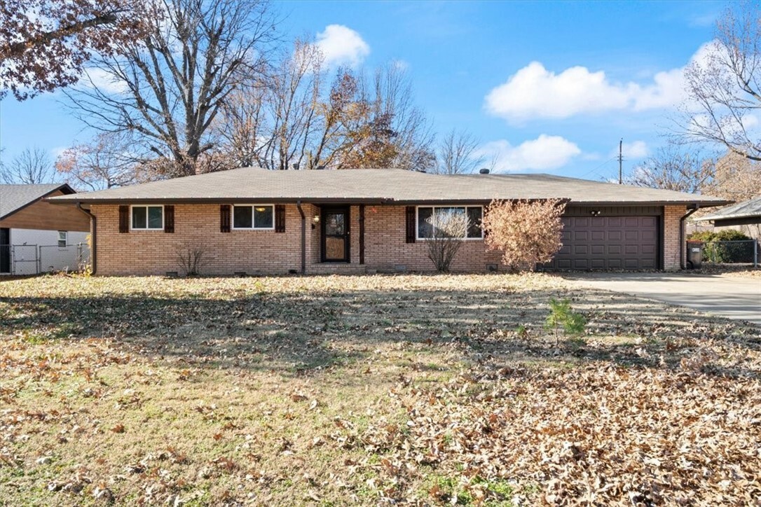 Property Photo:  1108 Cheyenne Trail  AR 72762 