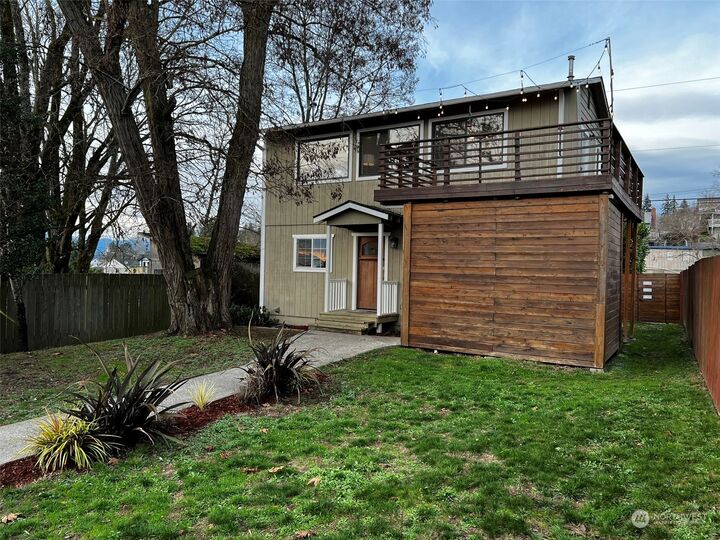 Property Photo:  2019 E 15th Street  WA 98310 