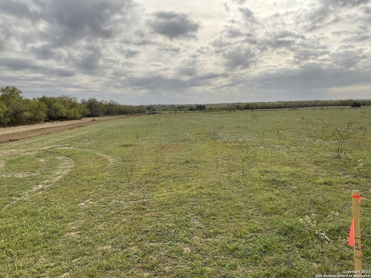 Property Photo: 128 Sylas Hayes Loop TX 78064