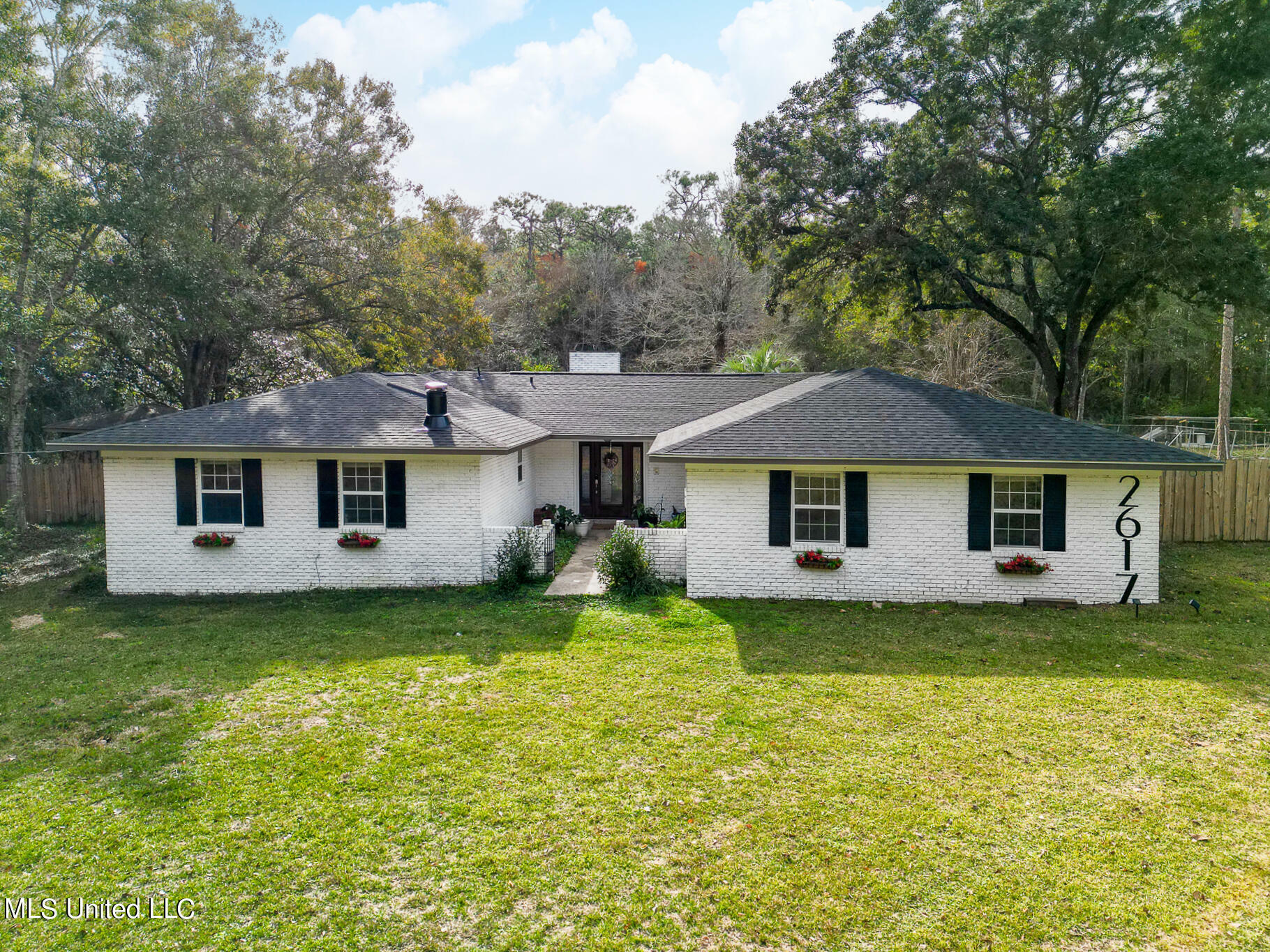 Property Photo:  2617 Fairley Road  MS 39553 