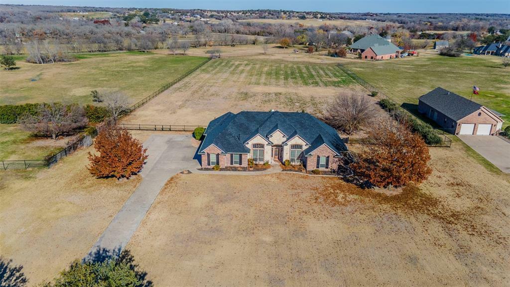 Photo de la propriété:  122 King Ranch Court  TX 76108 